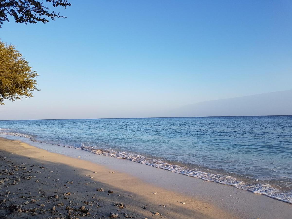 Karma Kayak Hotel Gili Trawangan Exterior photo